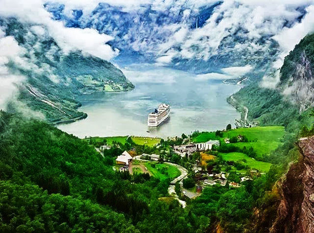 Роскошные пейзажи Норвегии - Страница 17 Geiranger,%20Norway