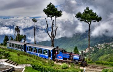 Amazing 8 Days 7 Nights Mumbai, Kolkatta, Gangtok with Tshang Tour Package