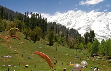 Memorable 4 Days 3 Nights Kullu, Manikaran, Solang Velly and Manali Vacation Package