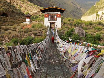 Experience 7 Days Bhutan to Punakha Luxury Vacation Package