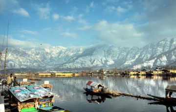 Amazing Kashmir Tour Package for 5 Days 4 Nights