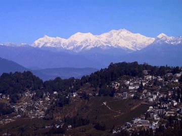 Magical 6 Days Siliguri to Gangtok Mountain Holiday Package