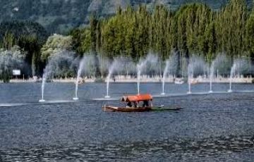 Amazing 6 Days 5 Nights Srinagar, Gulmarg, Dal Lake with Sonamarg Tour Package