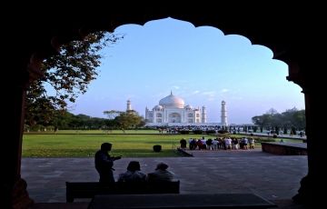 Ecstatic 2 Days 1 Night Agra with Jaipur Trip Package