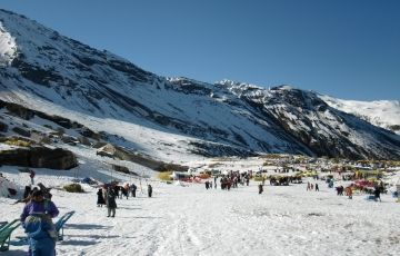 Experience 4 Days 3 Nights Manikaran Trip Package