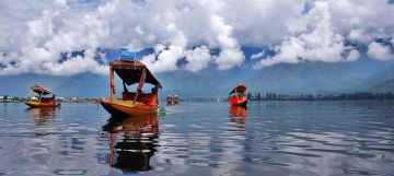 Amazing 5 Days 4 Nights Srinagar and Kashmir Vacation Package