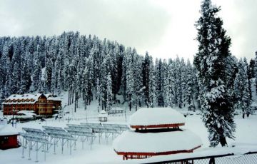 Heart-warming 4 Days 3 Nights Srinagar, Pahalgam and Gulmarg Trip Package