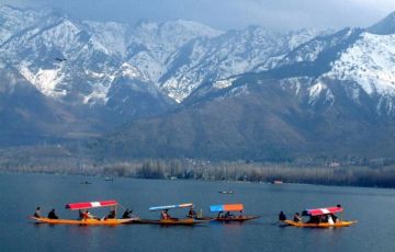 Experience 7 Days 6 Nights Delhi, Srinagar and Gulmarg Vacation Package