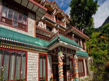 Amazing 4 Days Delhi to Sikkim Offbeat Trip Package