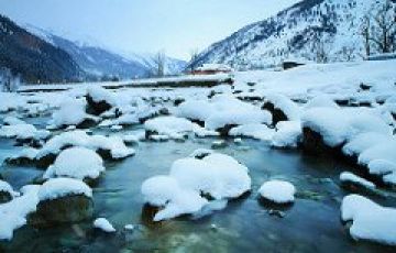 Pleasurable 5 Days Gulmarg Romantic Vacation Package