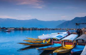 Heart-warming Kashmir Tour Package for 6 Days 5 Nights