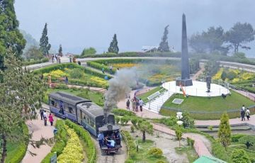 Ecstatic 5 Days Siliguri to Darjeeling Family Trip Package