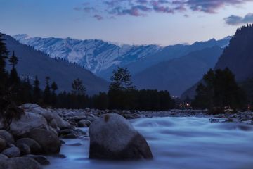 Amazing 4 Days 3 Nights Manali, Naggar and Delhi Vacation Package