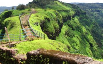 Experience 3 Days 2 Nights Mahabaleshwar and Panchgani Trip Package