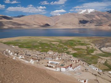 Family Getaway 5 Days 4 Nights Leh Tour Package