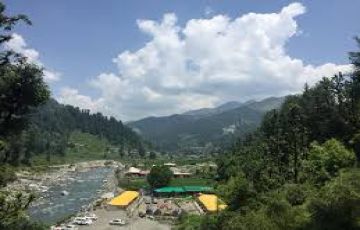 Memorable 6 Days Delhi Drop to Manali Tour Package