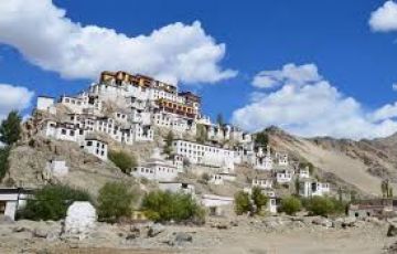 Family Getaway 6 Days 5 Nights Leh Tour Package