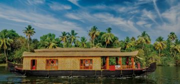 5 Days 4 Nights Alleppey, Munnar with Thekkady Tour Package