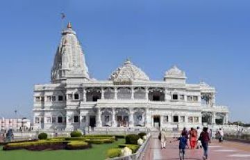 Family Getaway 2 Days New Delhi and Mathura Holiday Package