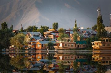 Magical Srinagar Tour Package from New Delhi