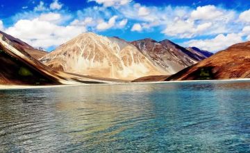 Pleasurable Leh Tour Package for 4 Days from New Delhi