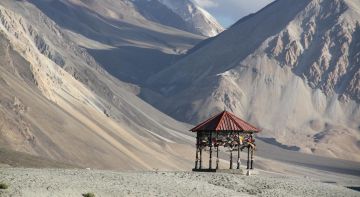 Ecstatic 4 Days Leh and New Delhi Vacation Package