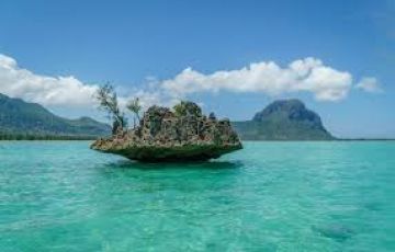 Experience 5 Days 4 Nights Mauritius and New Delhi Holiday Package