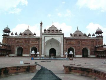 Beautiful 2 Days Agra and New Delhi Vacation Package