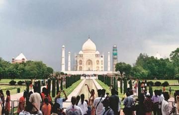 Magical 2 Days New Delhi to Agra Trip Package