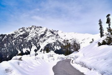 Best 4 Days Chandigarh to manali Holiday Package