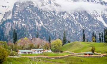 Ecstatic 4 Days 3 Nights gulmarg Honeymoon Vacation Package