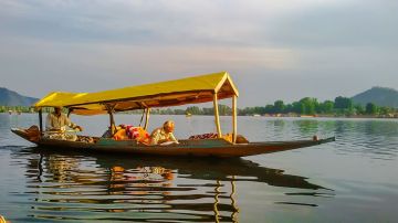 5 Days 4 Nights srinagar Nature Trip Package