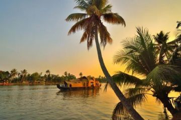 Pleasurable 5 Days 4 Nights alleppey, kumarakom, thekkady with kochi Holiday Package