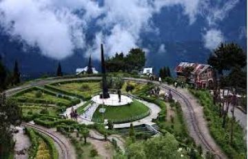 3 Days Darjeeling Tour Package On Easy EMI.