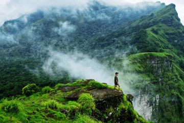 5 Days 4 Nights Munnar Vacation Package by tripguru4you