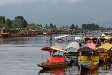 5 Days 4 Nights Srinagar Tour Package by Travel Bucket Holidays