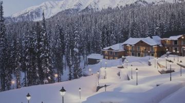 Amazing 4 Days 3 Nights Srinagar Adventure Holiday Package