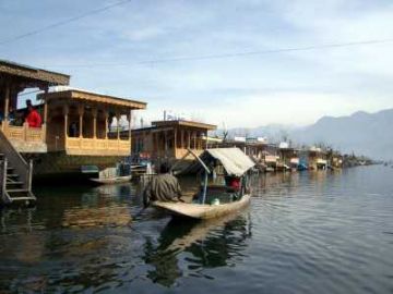 Memorable 11 Days Delhi Lake Trip Package