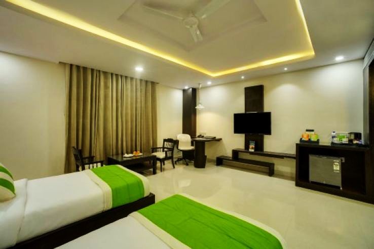 hotels-near-lucknow-airport-hello-travel-buzz