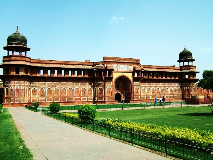 Best time to visit Agra - Hello Travel Buzz