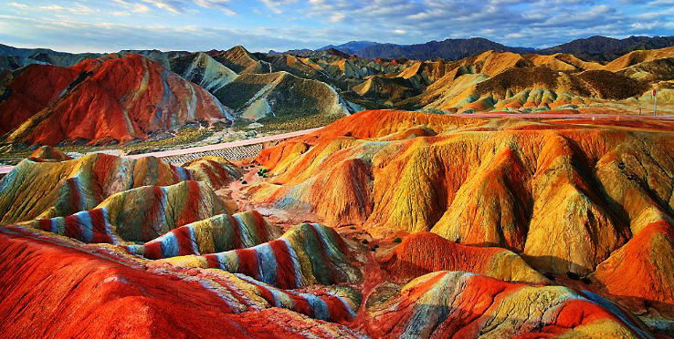 Mystical Rainbow Mountains - Chinas Own Version of Grand Canyon - Hello ...