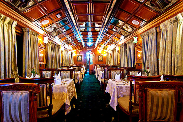 Luxury Trains Of India - Hello Travel Buzz