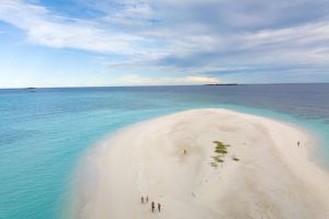 5 Days 4 Nights in Dharavandhoo Tour Package by Zaha Travels