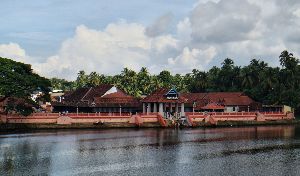 6 Days 5 Nights Alleppey Kovalam Poovar Kanyakumari Trivandrum Holiday Package