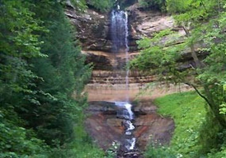 Munising Falls Trip Packages