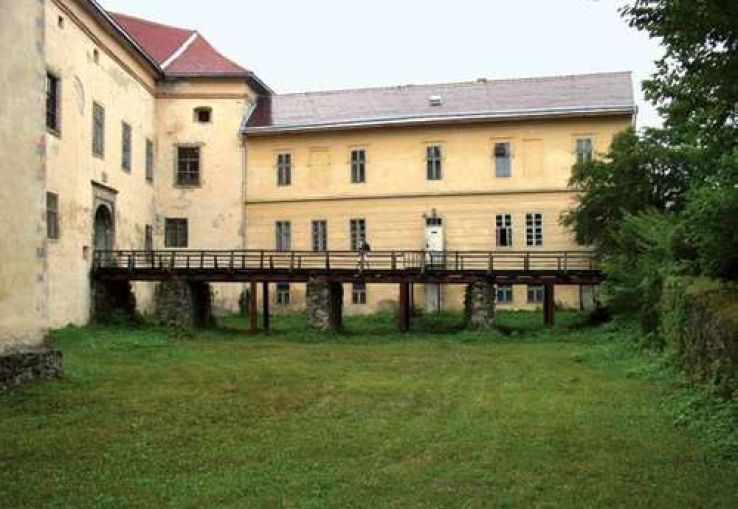 Uzhhorod Castle Trip Packages