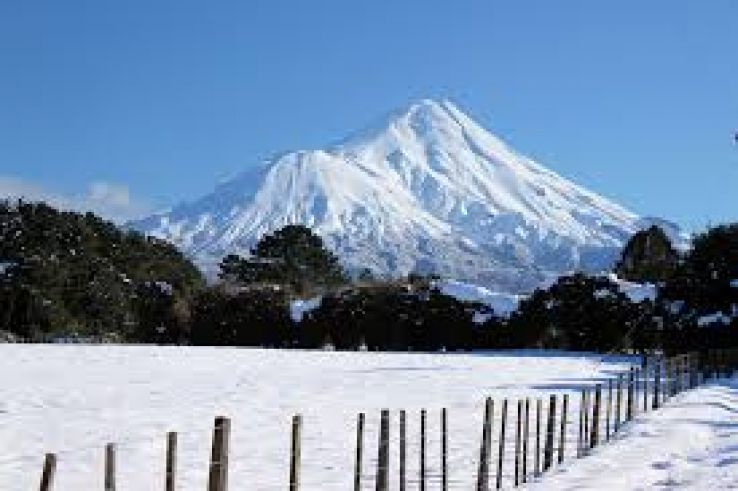 Mount Taranaki Trip Packages