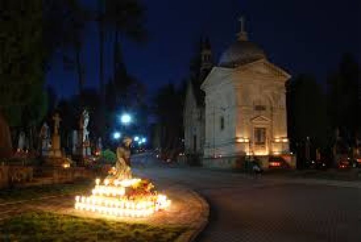 Lychakiv Cemetery Trip Packages