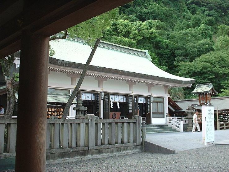 Terukuni jinja Trip Packages