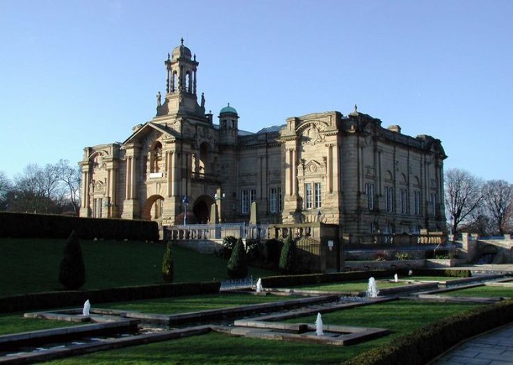 Cartwright Hall Trip Packages